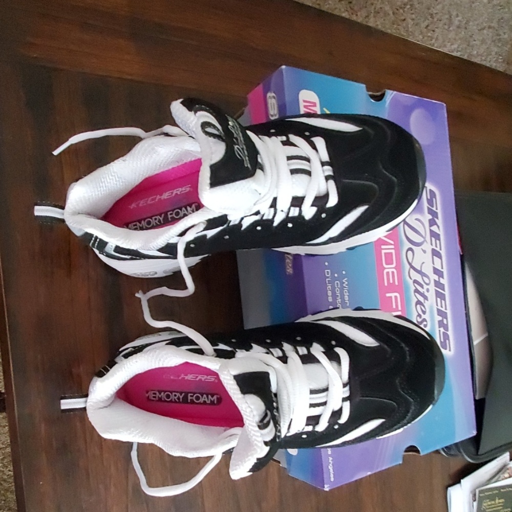 Skechers D'Lites running shoes